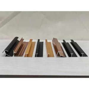 Serie de Decoración con Molduras de Aluminio