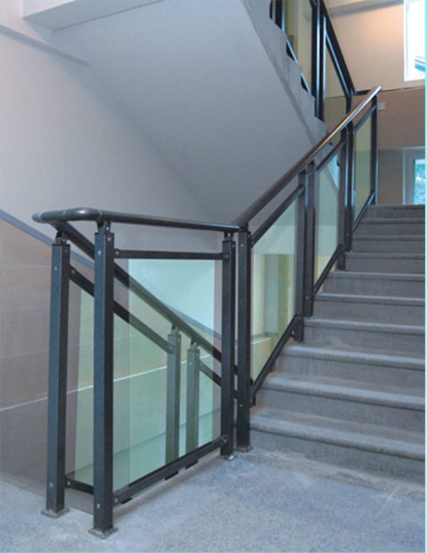 aluminum handrail with glass