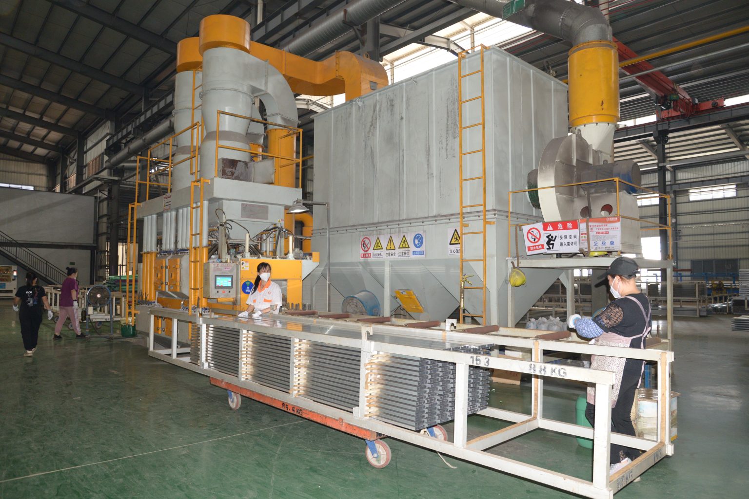 What is 2020 aluminum extrusion hugh aluminum